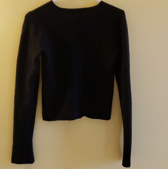 2 bundled wool blend sweaters - Picture 7 of 7